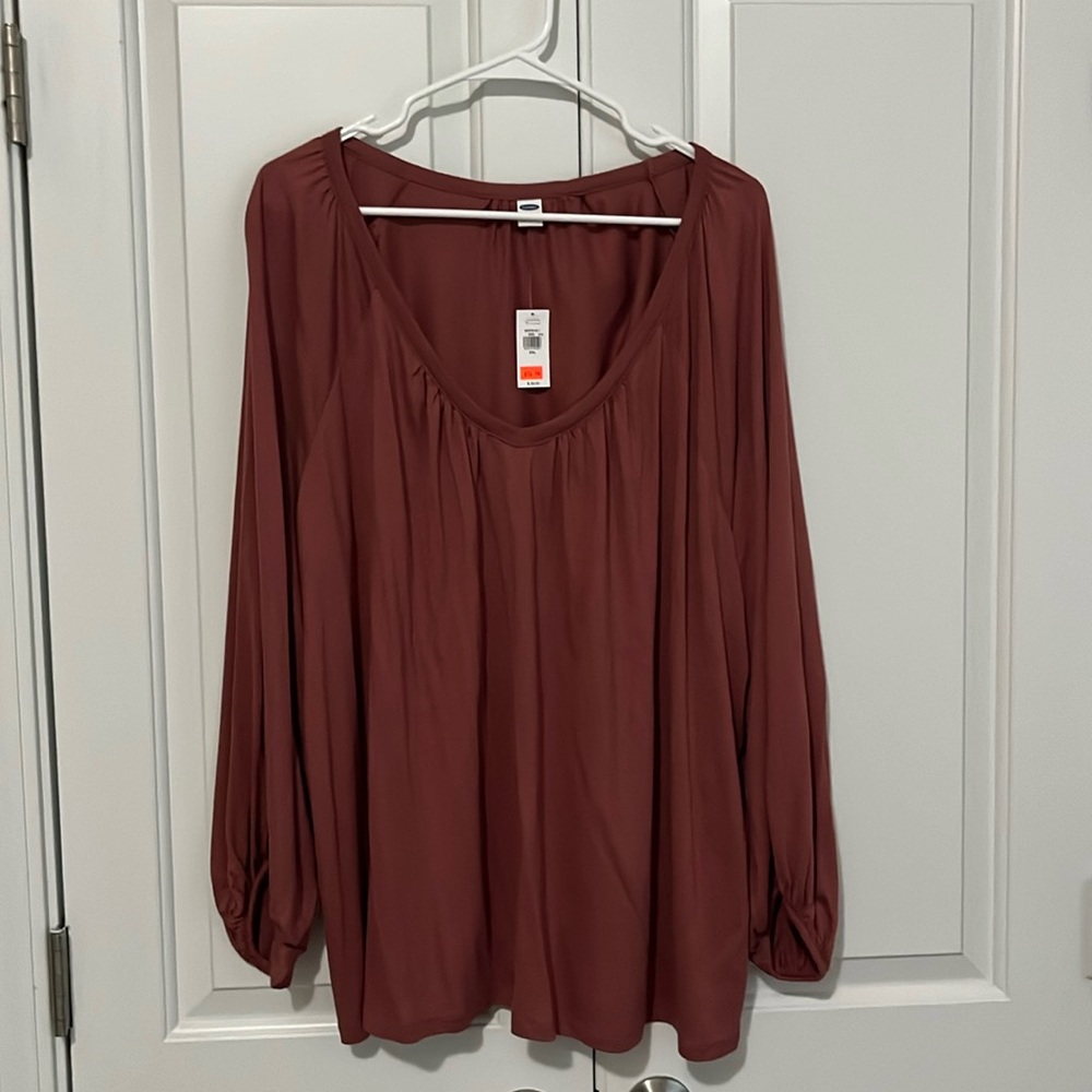 Old navy long sleeve tee